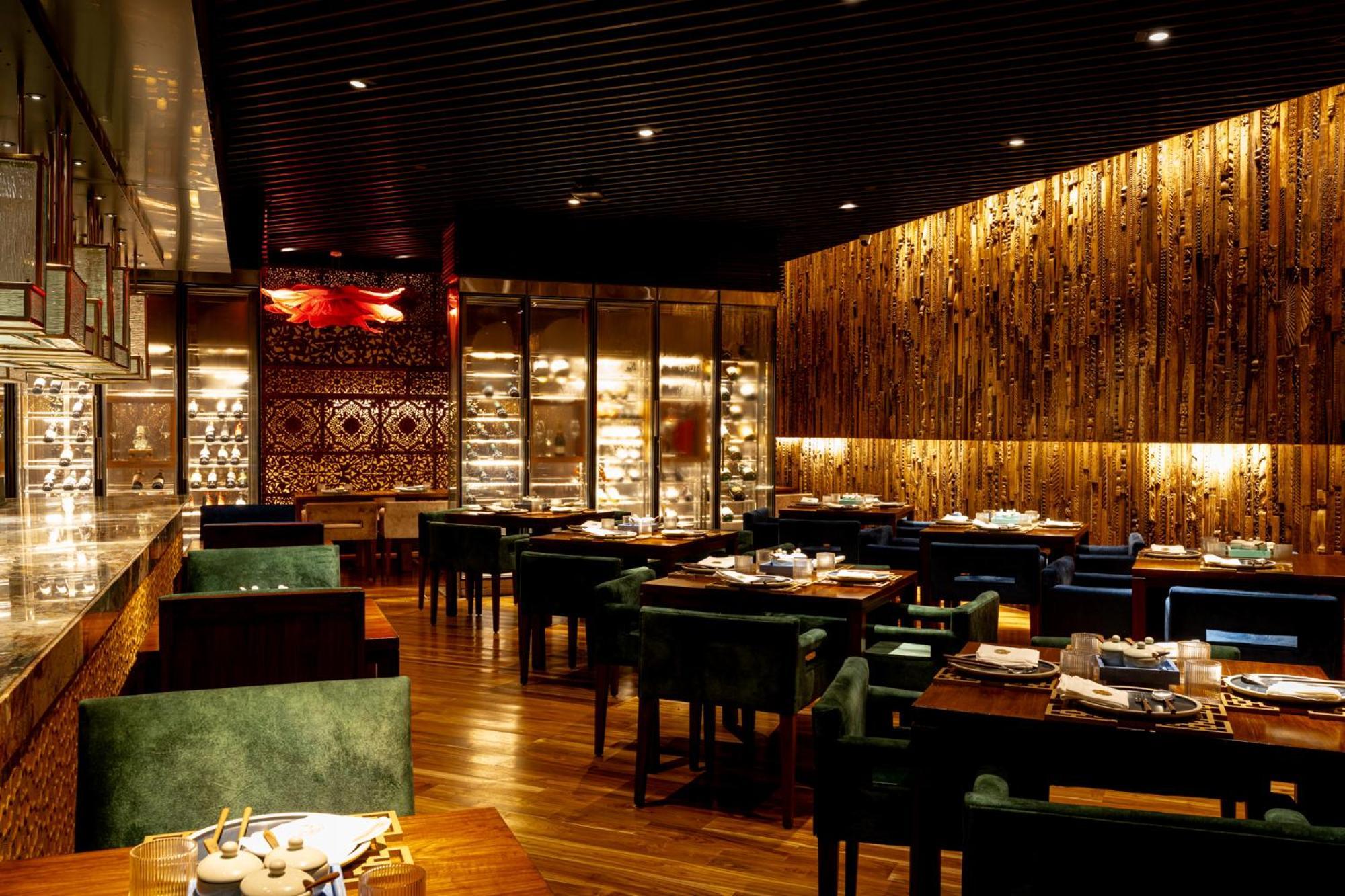 President - Ihcl Seleqtions Hotel Мумбай Екстериор снимка Interior of the restaurant