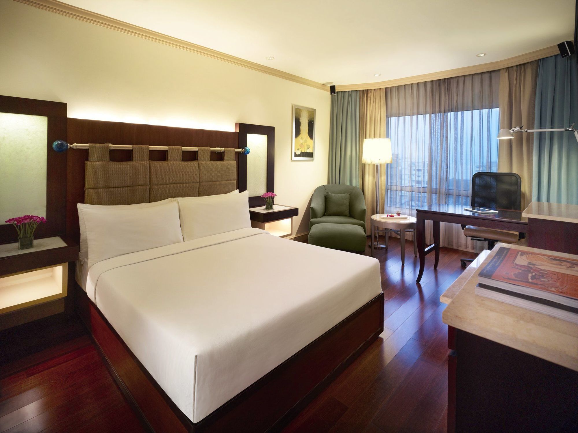 President - Ihcl Seleqtions Hotel Мумбай Екстериор снимка Deluxe Room