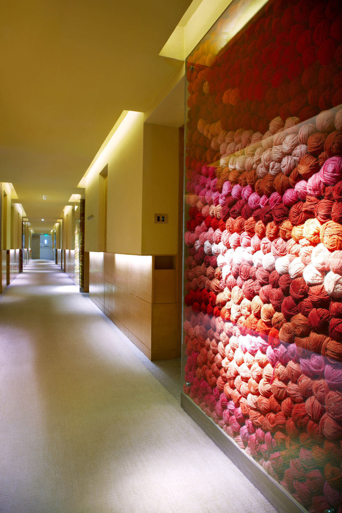 President - Ihcl Seleqtions Hotel Мумбай Екстериор снимка A corridor at the hotel